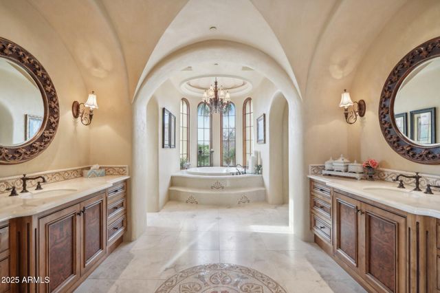 $6,800,000 | 4836 East White Gates Drive, Phoenix, AZ 85251