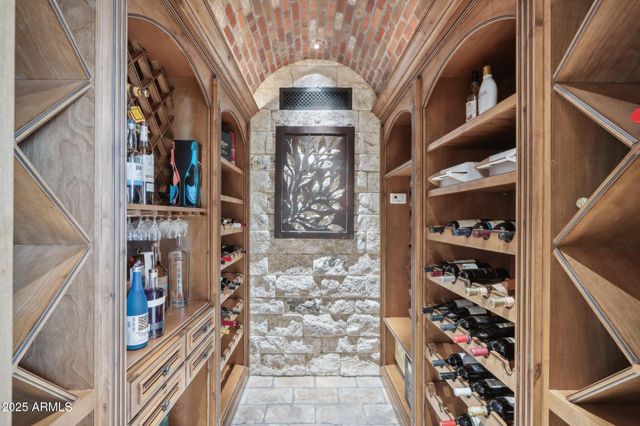 $6,800,000 | 4836 East White Gates Drive, Phoenix, AZ 85251