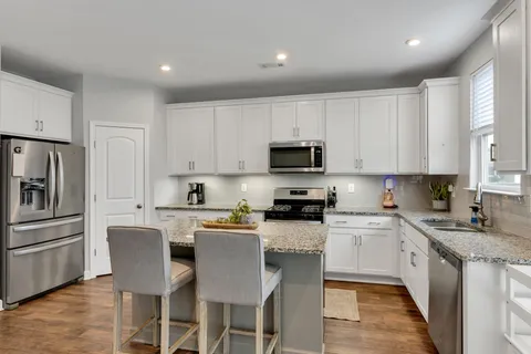 $399,000 | 4209 Fieldcrest Drive, Murfreesboro, TN 37128