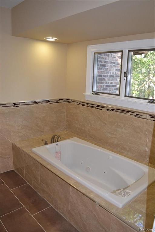 660 Birch Tree Court Rochester Hills, MI 48306 - Photo 22 of 38