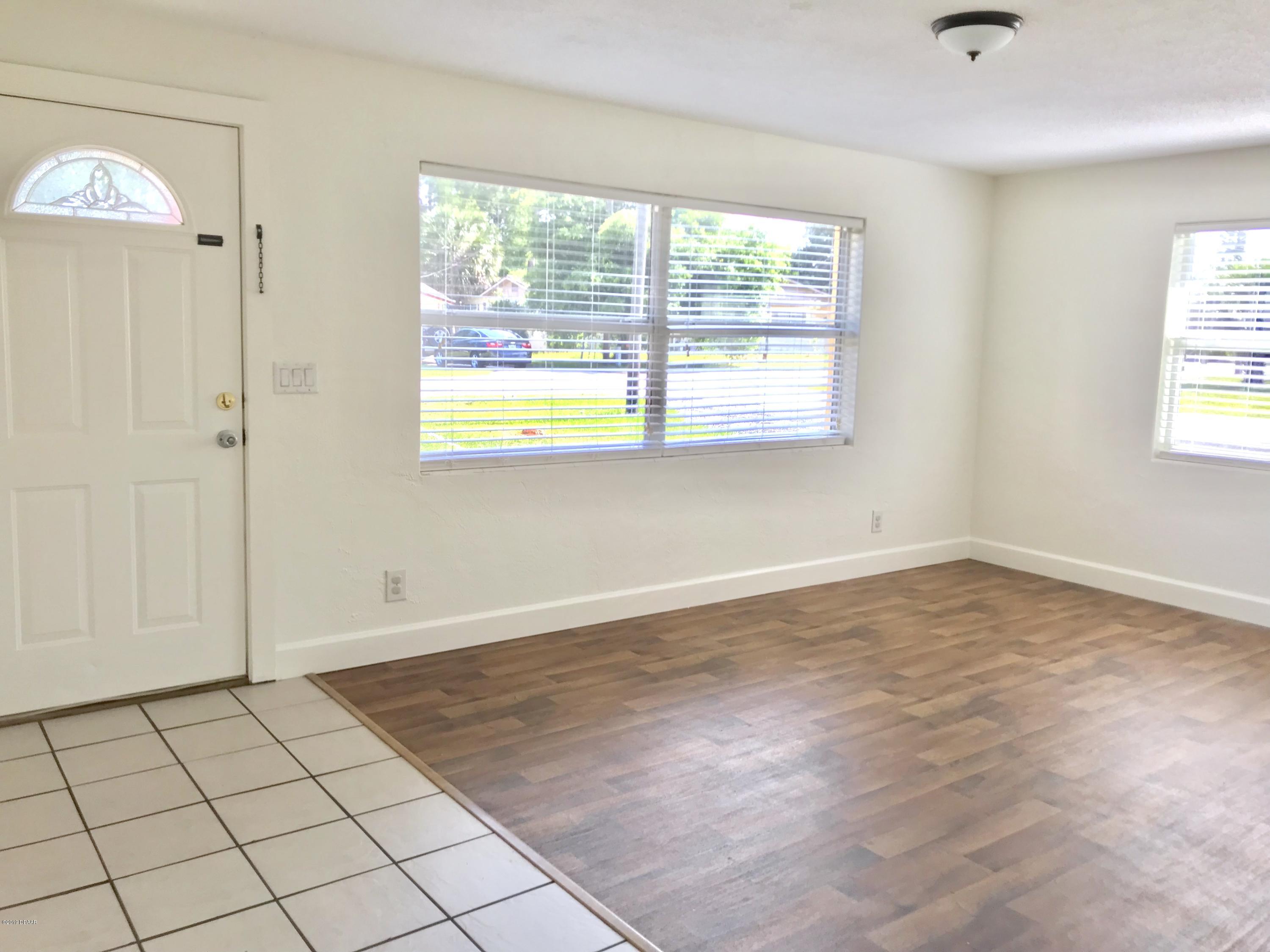 282 Farmbrook Road Port Orange, FL 32127 - Photo 3 of 9 EAD16090-BAEB-43B3-89C4-4A3612B35F16