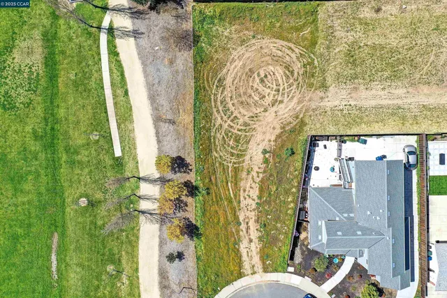 a view of an outdoor space and a yard