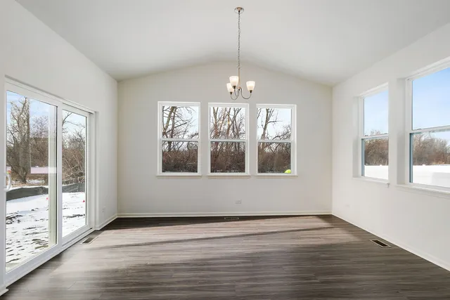 $509,990 | 31998 Savannah Drive, Lakemoor, IL 60051