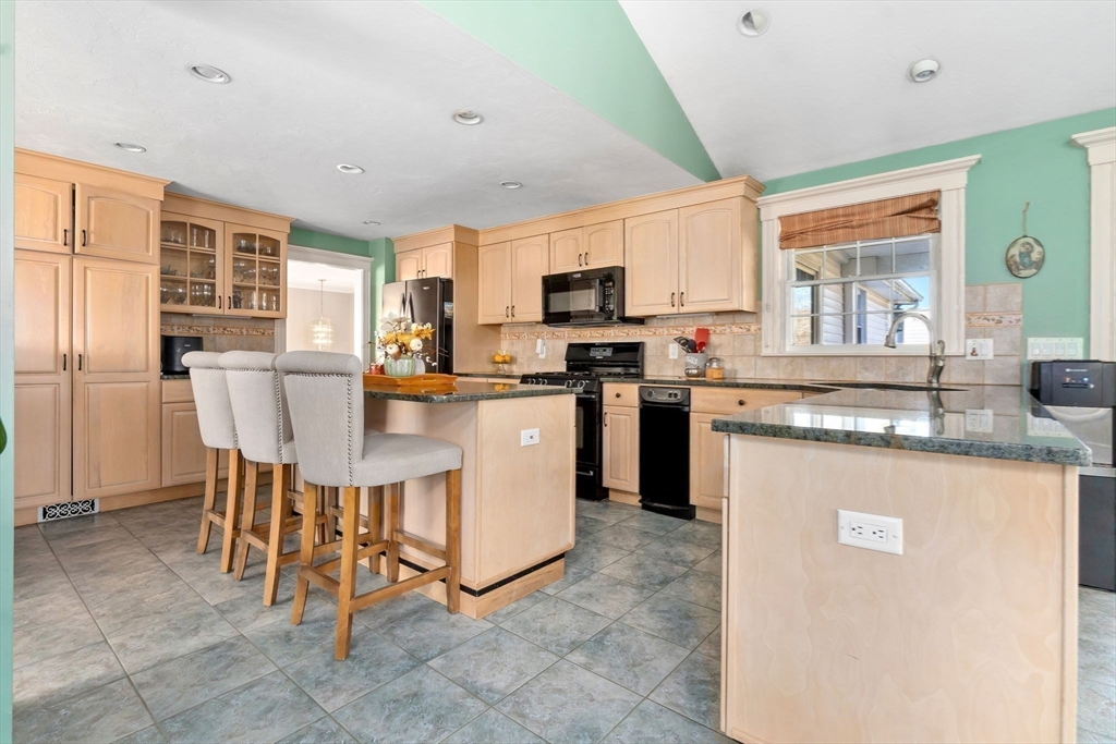 11 Danby Road Stoneham, MA 02180 - Photo 17 of 42 Gallery Image 17