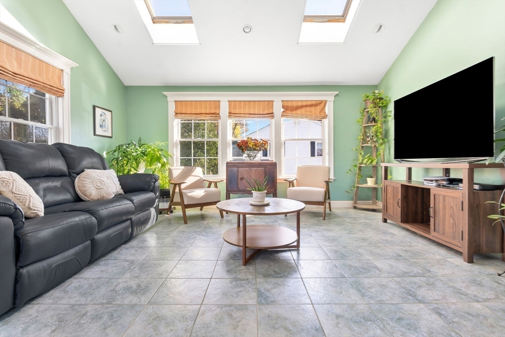 11 Danby Road Stoneham, MA 02180 - Photo 10 of 42 Gallery Image 10