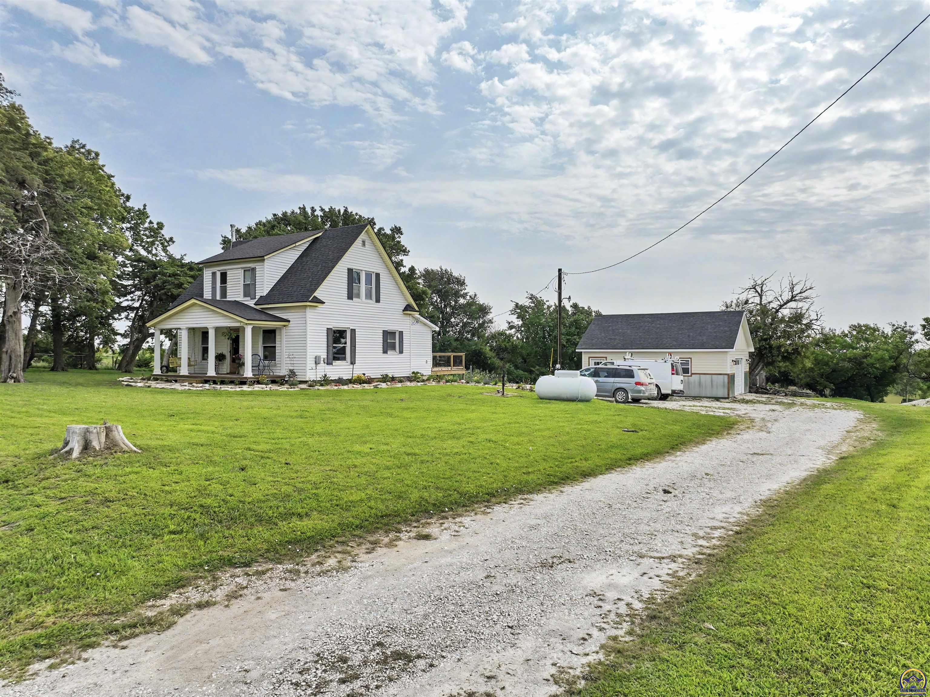17075 Lincoln Road Onaga, KS 66521 - Photo 3 of 48