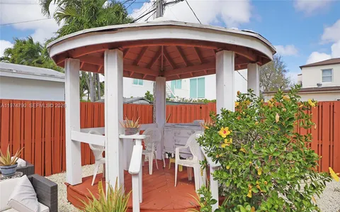 $1,345,000 | 1727 Southwest 11th Terrace, Miami, FL 33135