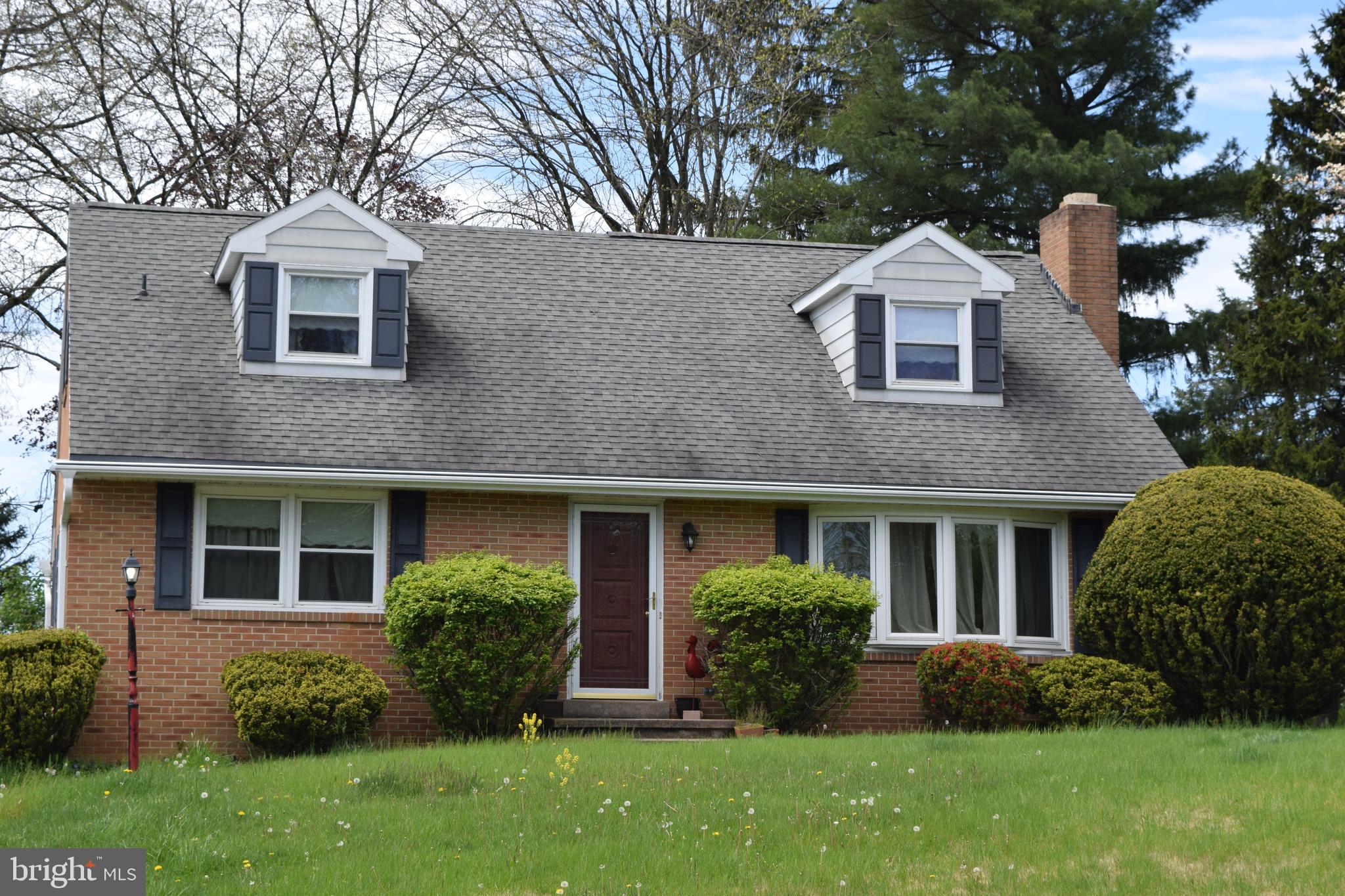 712 Hampton Court Road Harrisburg, PA 17109 - Photo 1 of 26 Gallery Image 1