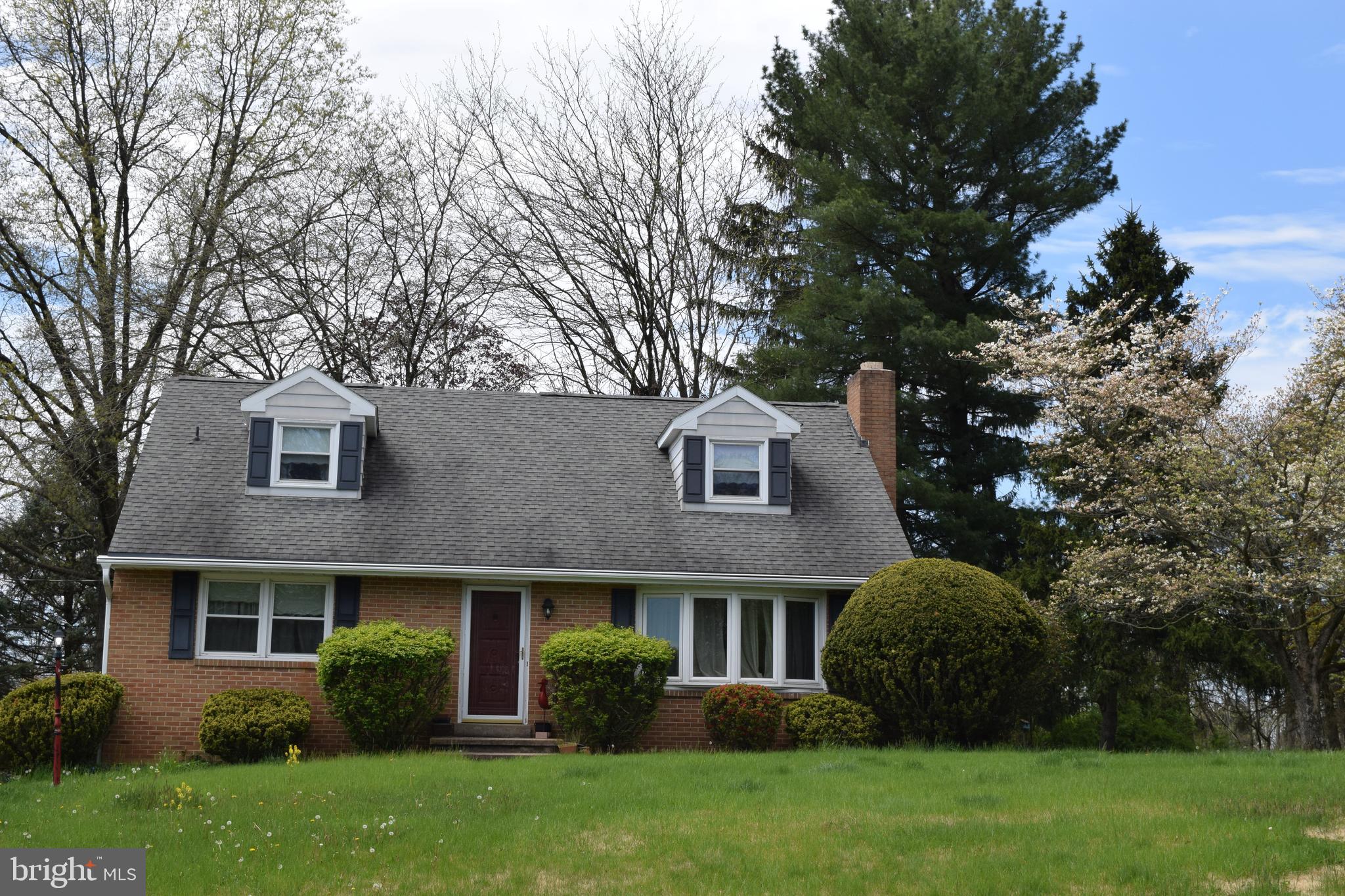 712 Hampton Court Road Harrisburg, PA 17109 - Photo 2 of 26 Gallery Image 2