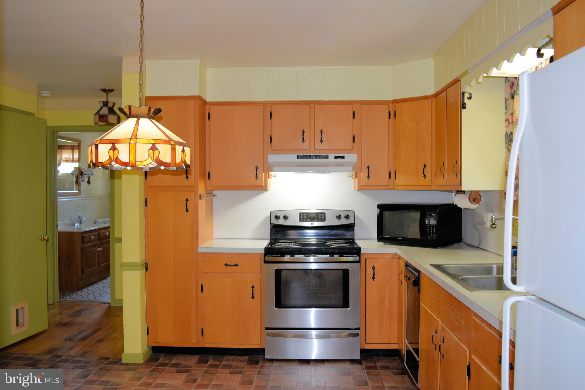712 Hampton Court Road Harrisburg, PA 17109 - Photo 14 of 26 Gallery Image 14