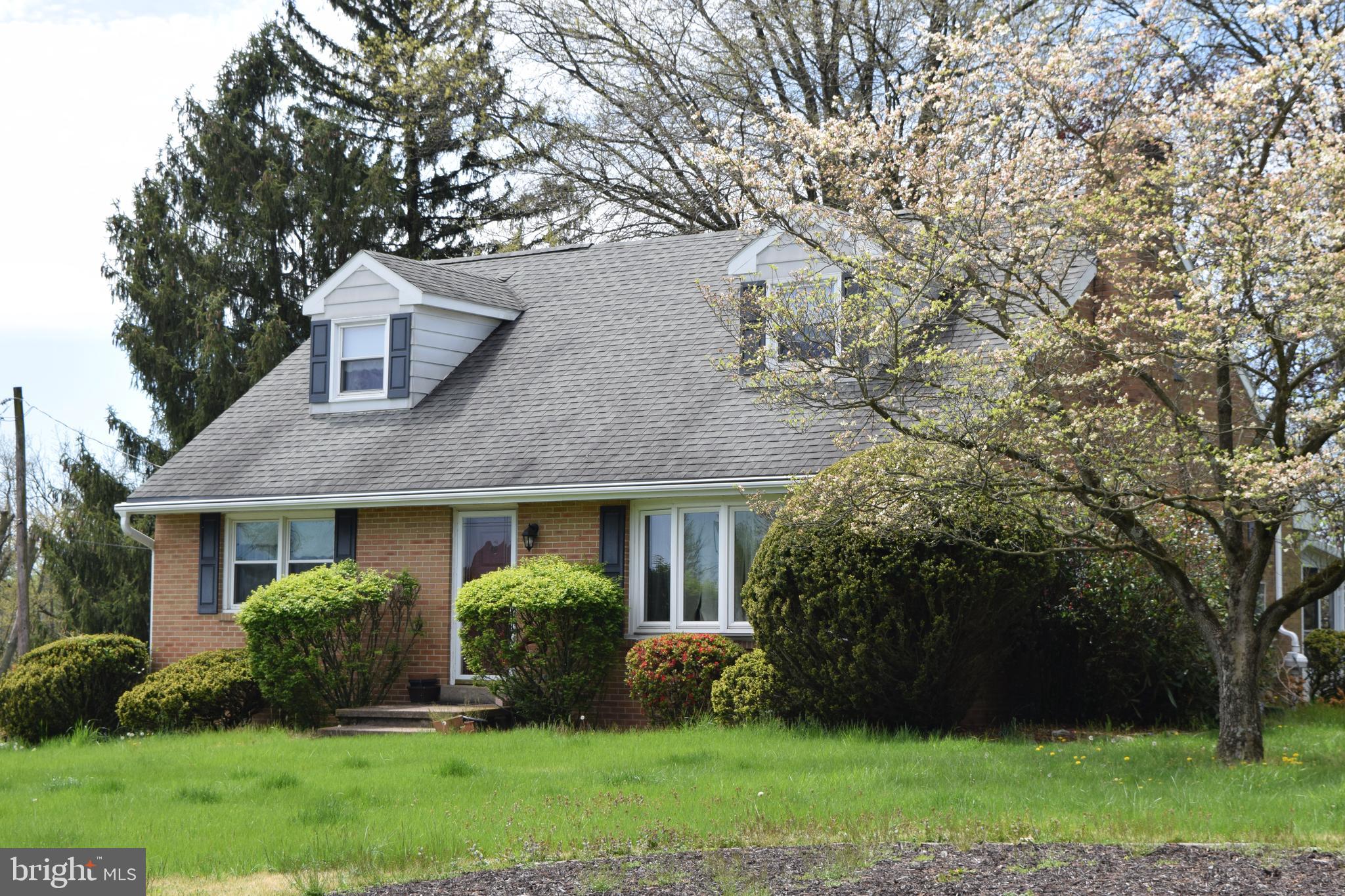 712 Hampton Court Road Harrisburg, PA 17109 - Photo 4 of 26 Gallery Image 4