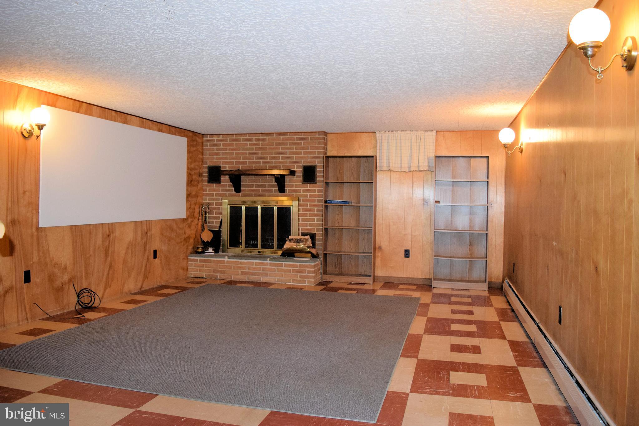 712 Hampton Court Road Harrisburg, PA 17109 - Photo 5 of 26 Gallery Image 5