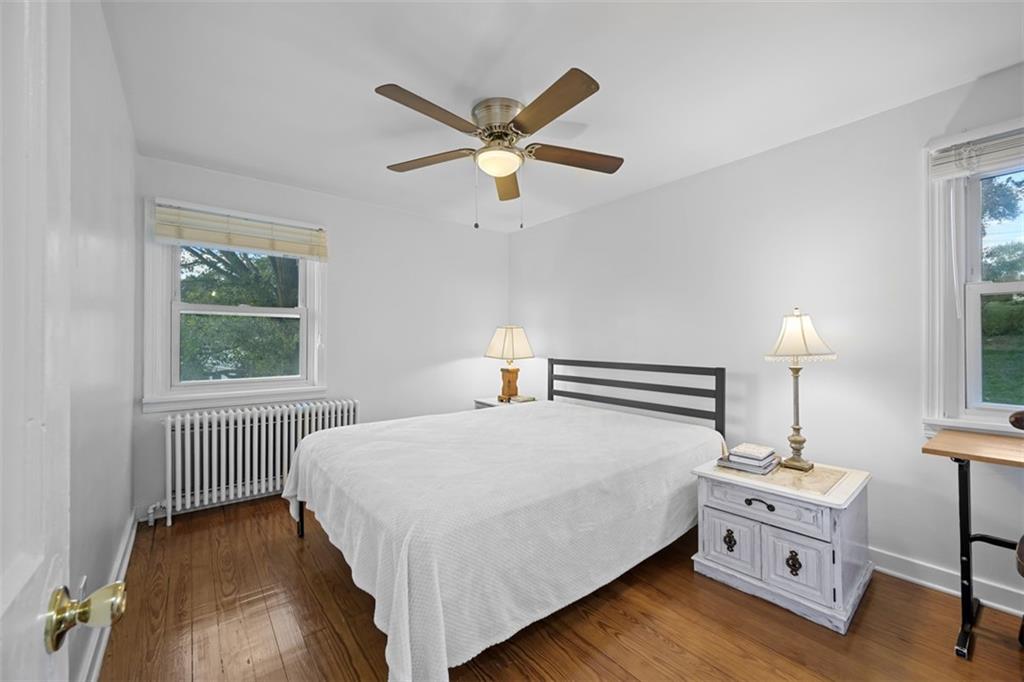 991 Forsythe Road Carnegie, PA 15106 - Photo 30 of 49 a bedroom with a bed and a window