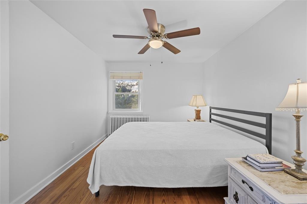 991 Forsythe Road Carnegie, PA 15106 - Photo 31 of 49 a bedroom with a bed and a window