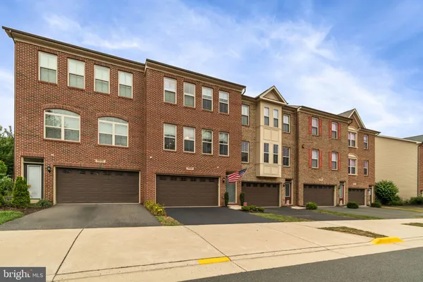 $685,000 | 6654 Bartrams Forest Lane, Haymarket, VA 20169