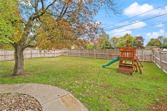 $299,500 | 4105 Stone Place, New Albany, IN 47150