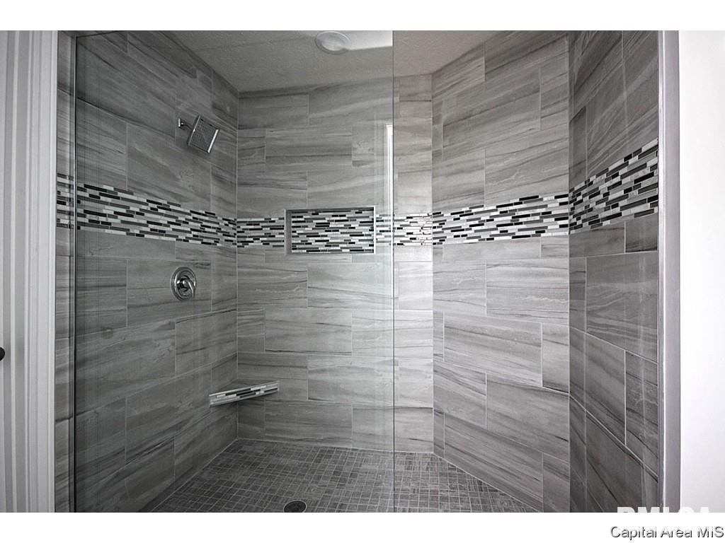 209 Bristol Road Chatham, IL 62629 - Photo 29 of 36 Gallery Image 29