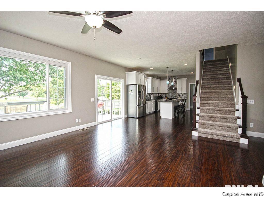 209 Bristol Road Chatham, IL 62629 - Photo 4 of 36 Gallery Image 4