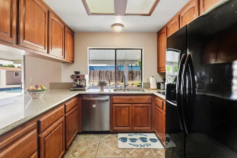 $585,000 | 8951 Lansdowne Court, Elk Grove, CA 95624