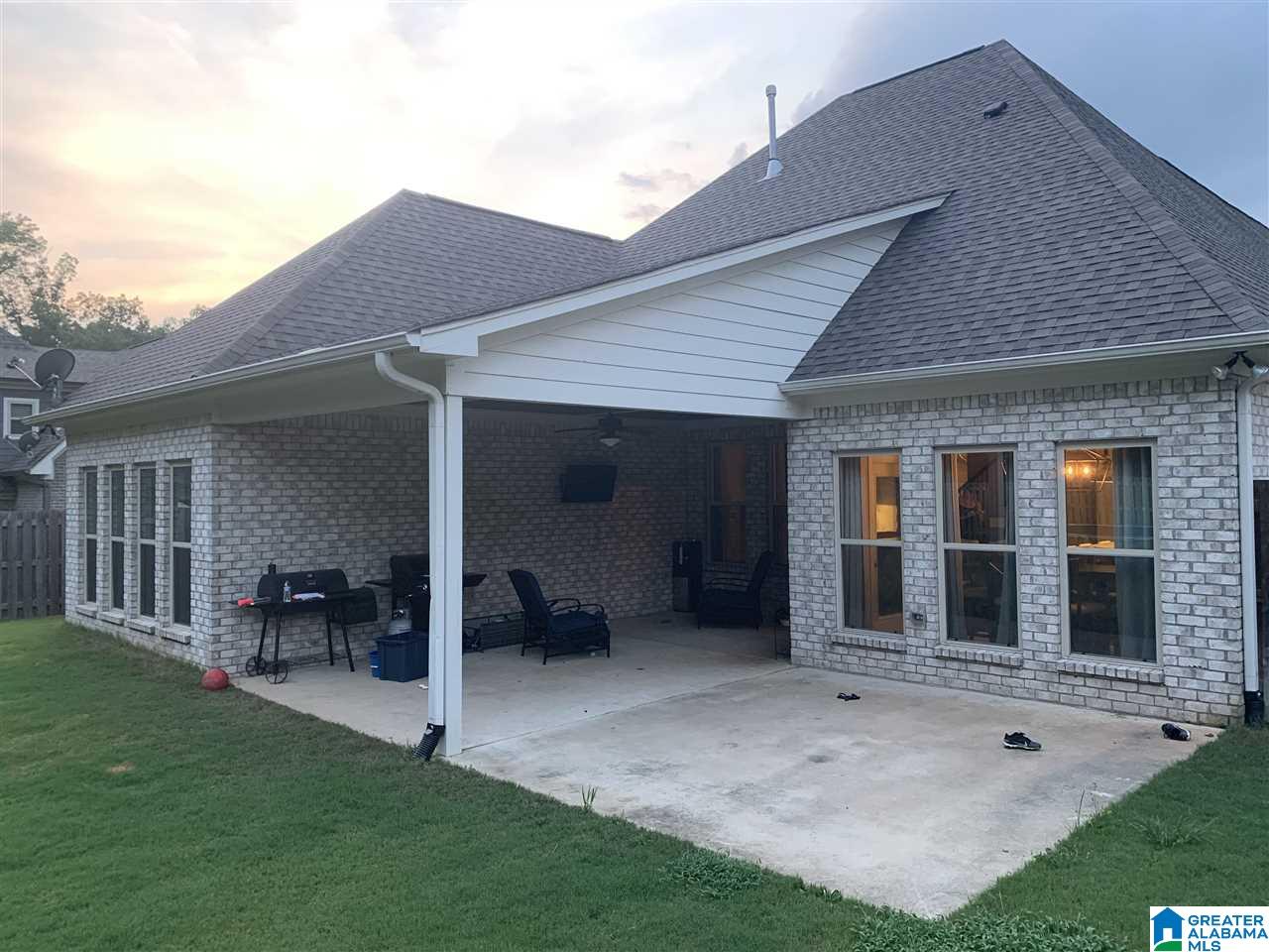 225 Ambergate Circle Pelham, AL 35124 - Photo 2 of 16