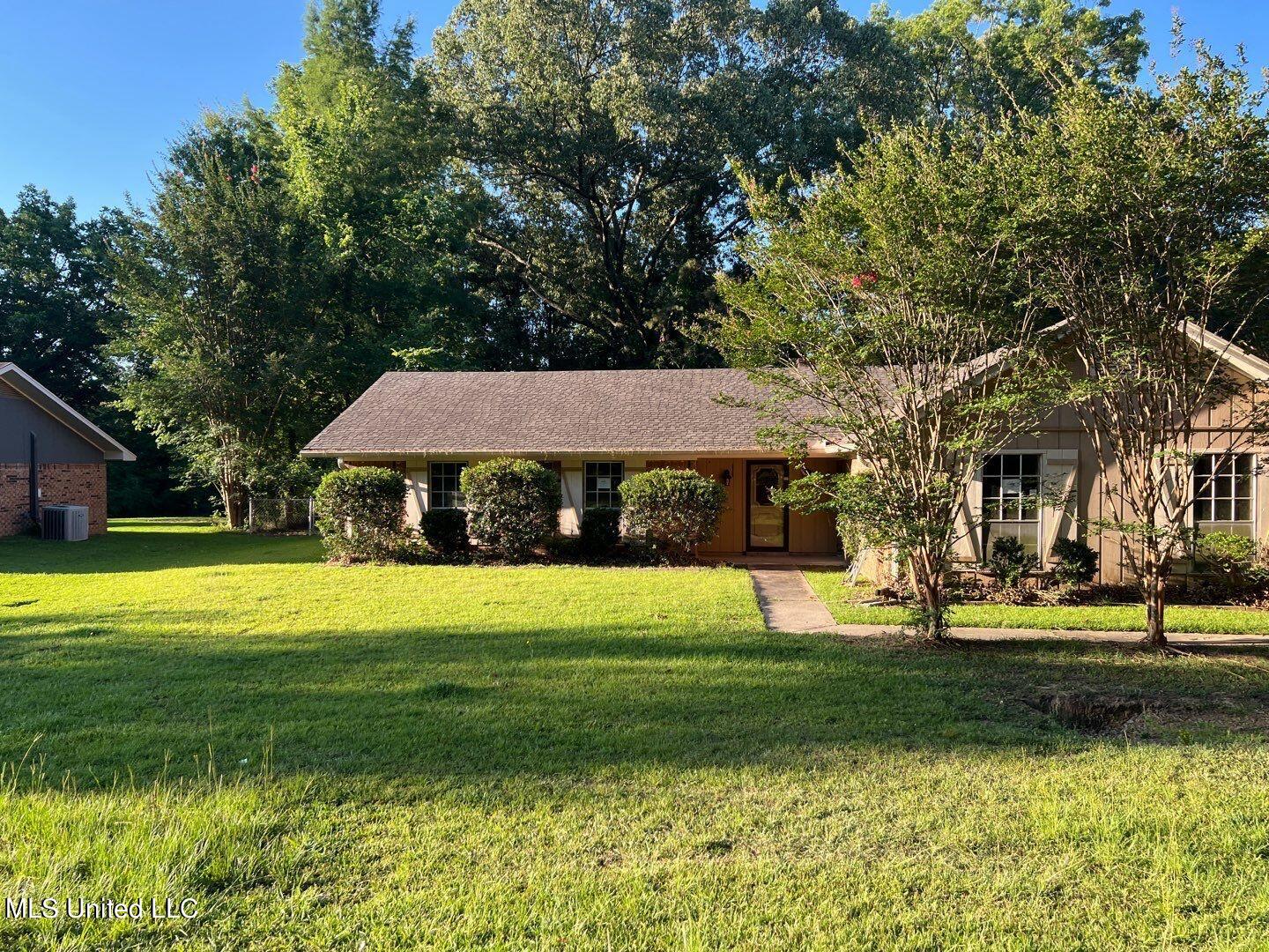 401 Goodrum Road Vicksburg, MS 39180 - Photo 1 of 14 Front
