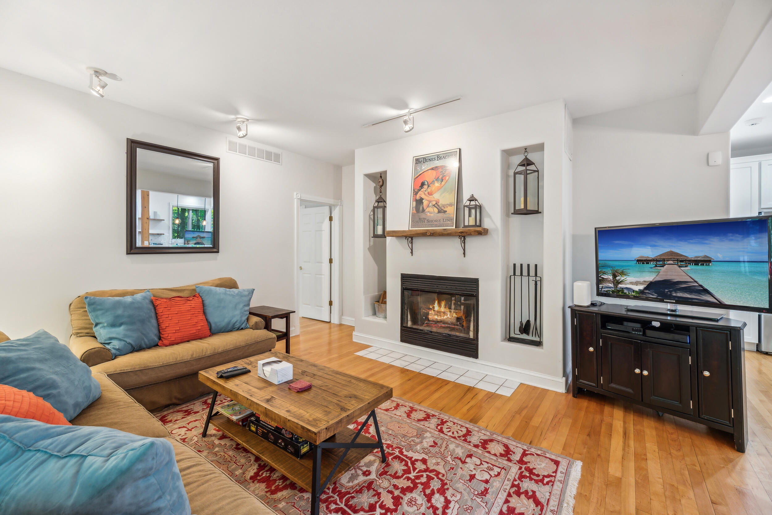 9458 California Road Union Pier, MI 49129 - Photo 2 of 30 Spacious living room