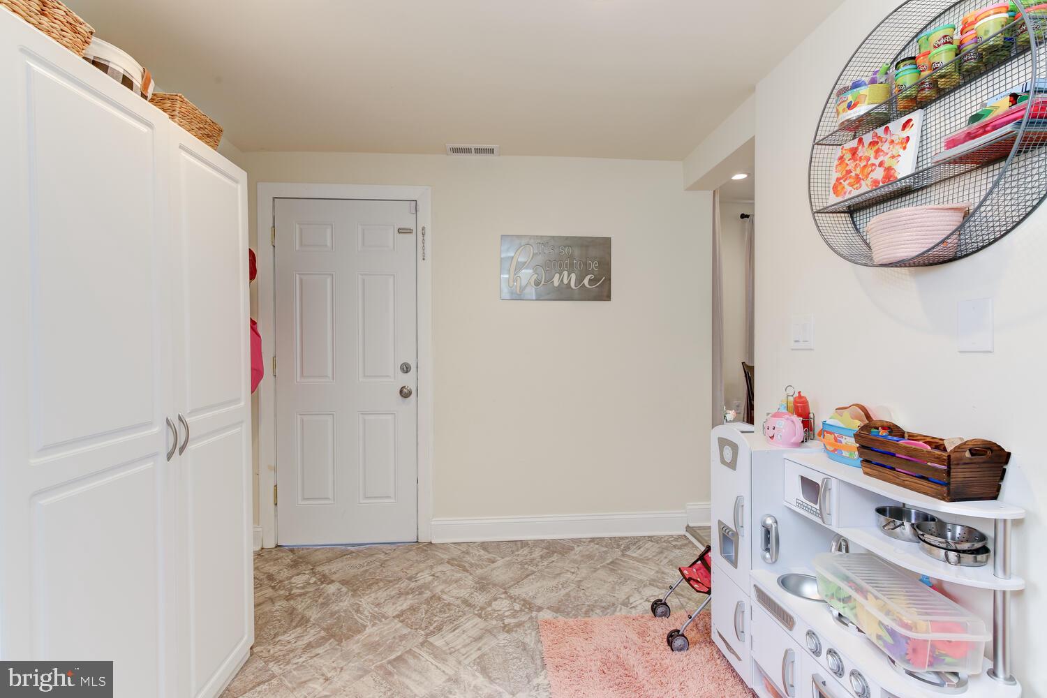 314 Ridley Avenue Folsom, PA 19033 - Photo 17 of 34 Gallery Image 17