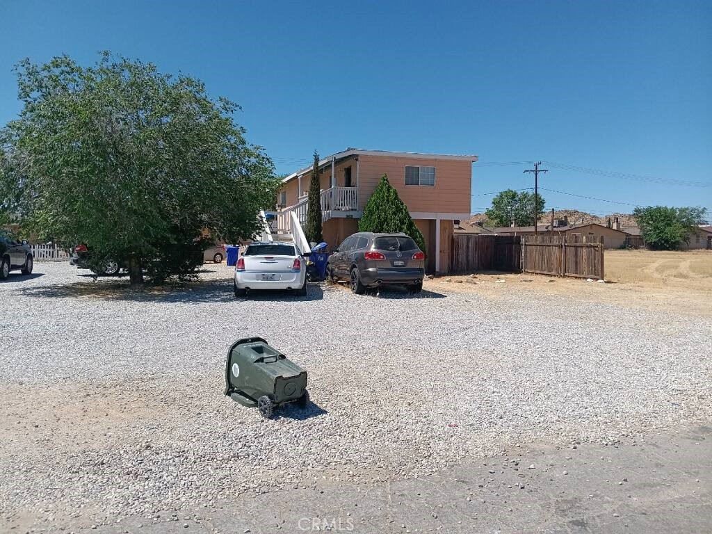 20365 Broken Bow Road Apple Valley, CA 92307 - Photo 2 of 9