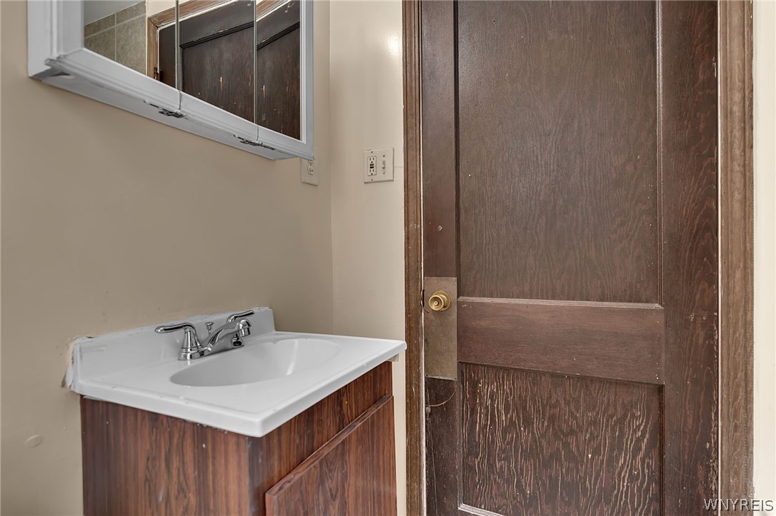 565 Military Road Buffalo, NY 14207 - Photo 28 of 48