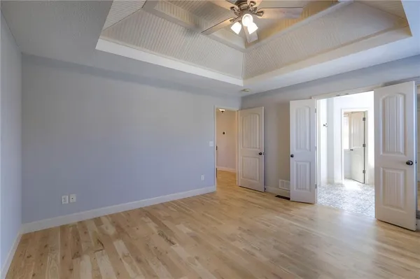 $550,000 | 1305 Ashdown Circle, Raymore, MO 64083