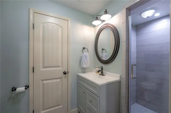 $550,000 | 1305 Ashdown Circle, Raymore, MO 64083