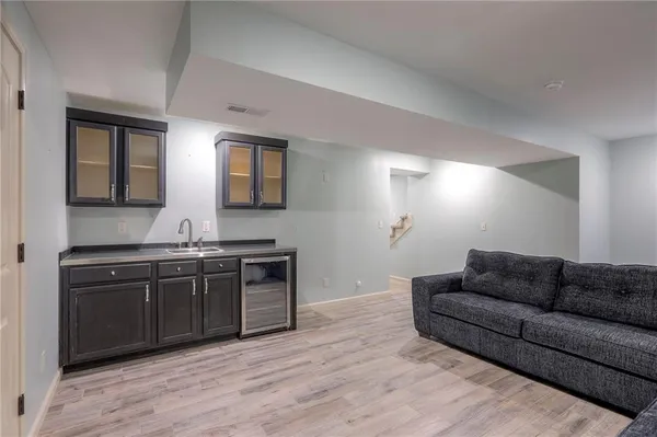 $550,000 | 1305 Ashdown Circle, Raymore, MO 64083