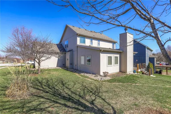 $550,000 | 1305 Ashdown Circle, Raymore, MO 64083