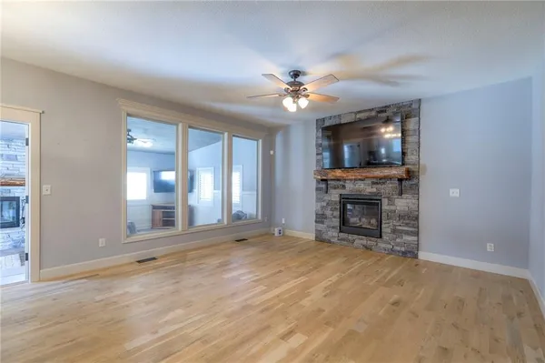 $550,000 | 1305 Ashdown Circle, Raymore, MO 64083