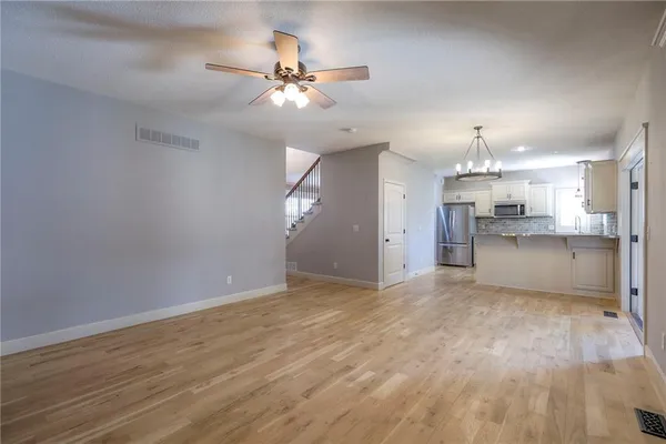 $550,000 | 1305 Ashdown Circle, Raymore, MO 64083