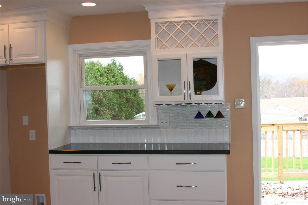 5336 Ridgeview Drive Harrisburg, PA 17112 - Photo 9 of 24 Gallery Image 9