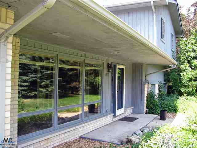 3116 Lake George Road Oakland, MI 48363 - Photo 16 of 30 31107984-15.JPG