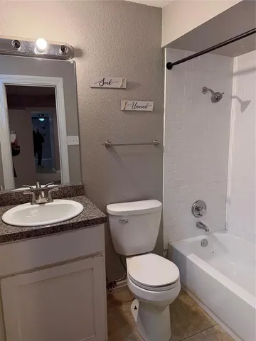 $1,050 | 9805 Walnut Street, Unit C102, Dallas, TX 75243