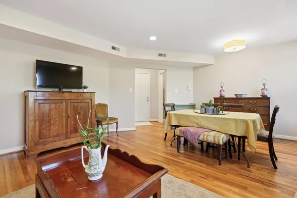 $2,100 | 2200 Colston Drive, Unit 101, Silver Spring, MD 20910