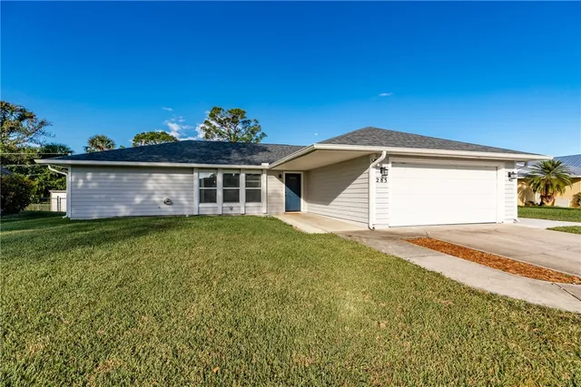 $2,600 | 285 11th Court, Vero Beach, FL 32962