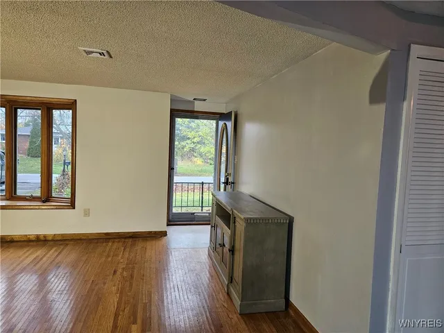 $280,000 | 5578 Northside Drive, Boston, NY 14075