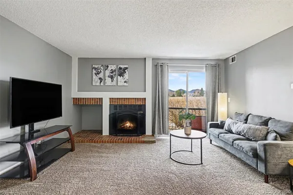 $269,900 | 4899 South Dudley Street, Unit H8, Littleton, CO 80123