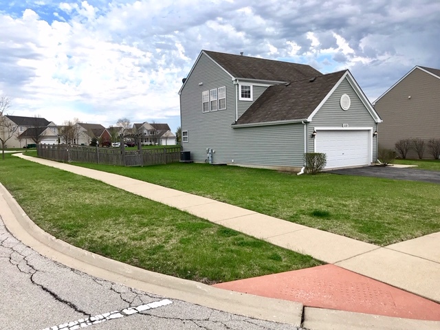 1110 Sable Ridge Drive Joliet, IL 60431 - Photo 2 of 27 Gallery Image 2