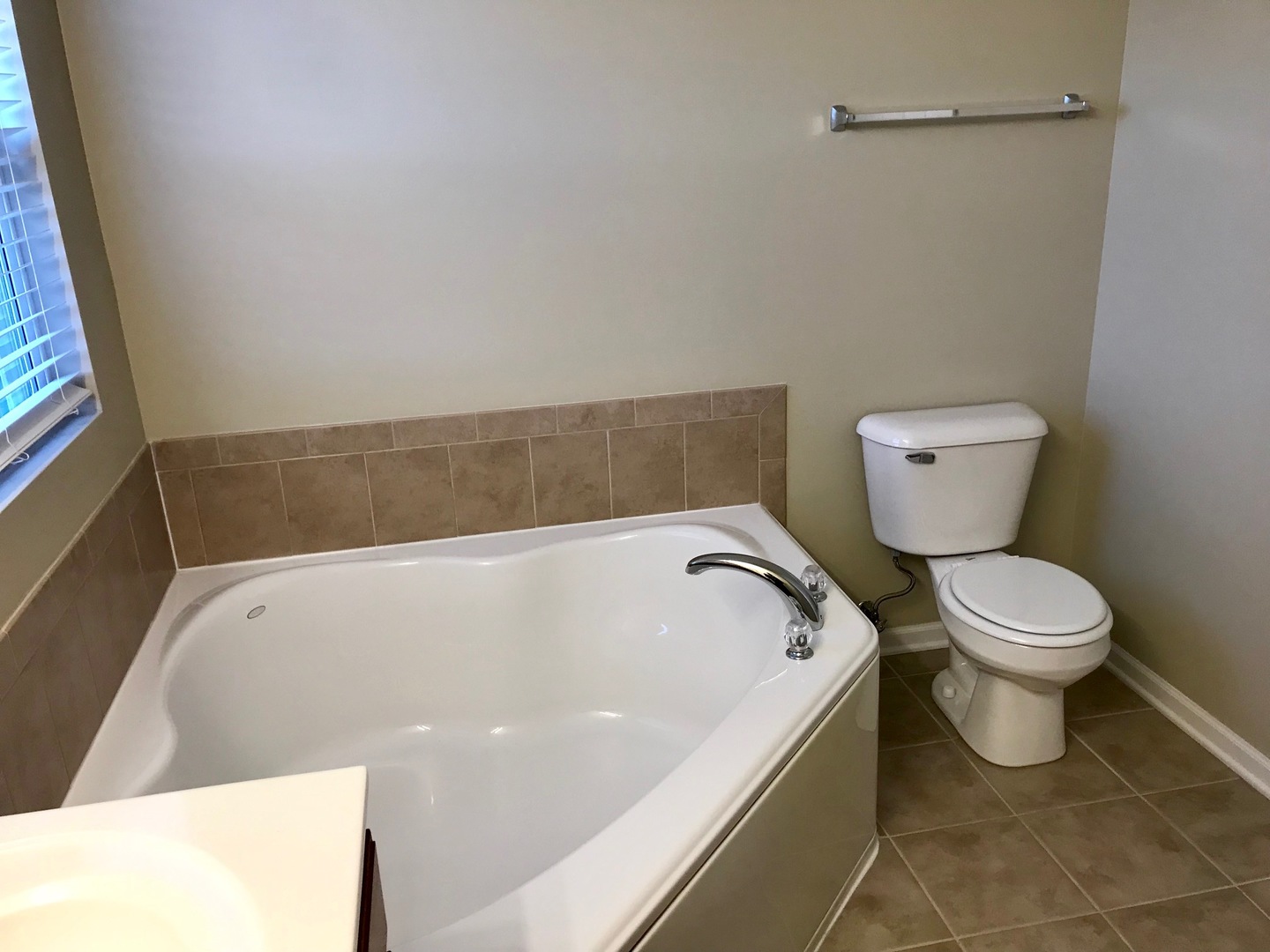 1110 Sable Ridge Drive Joliet, IL 60431 - Photo 19 of 27 Gallery Image 19