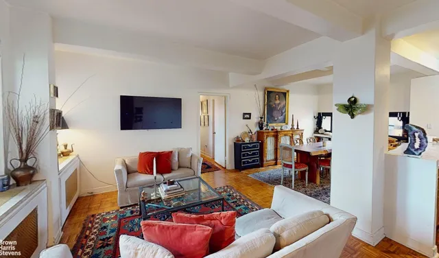 $999,500 | 2166 Broadway, Unit 19D | Upper West Side