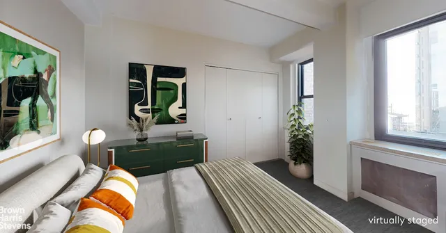 $999,500 | 2166 Broadway, Unit 19D | Upper West Side