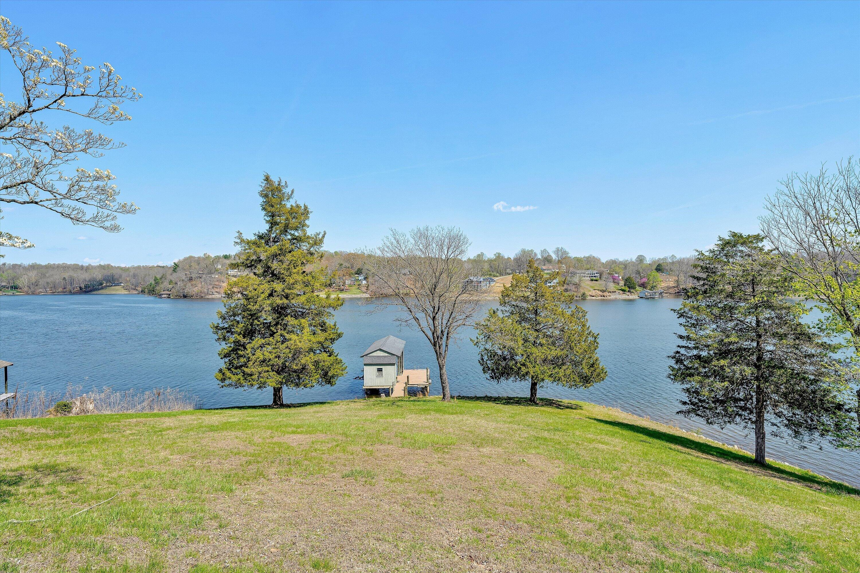 1351 Ellis Road Hardy, VA 24101 - Photo 2 of 44 28-DSC00317