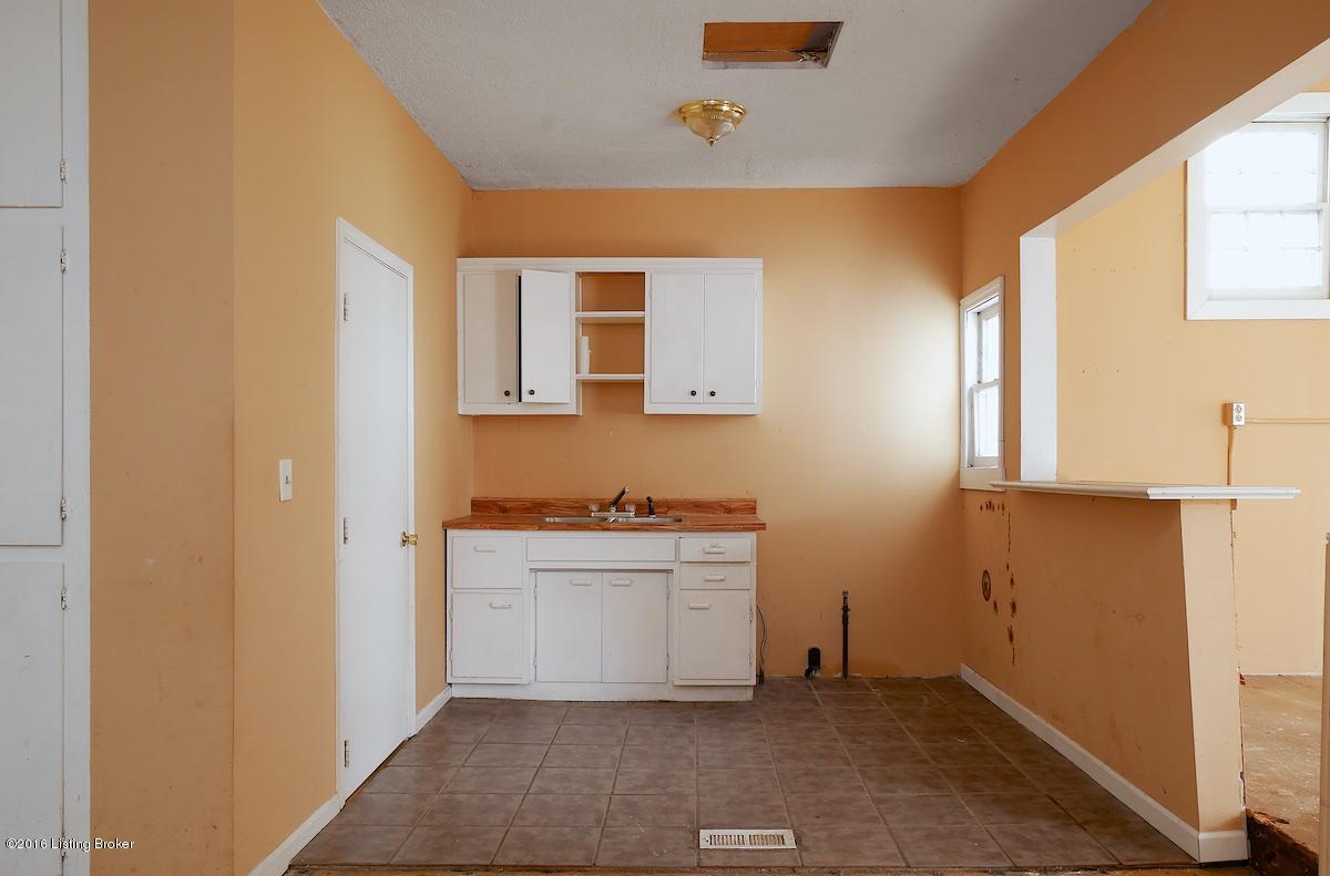 1218 Lexington Road Louisville, KY 40206 - Photo 8 of 13 08 1218 Lexington Rd Lisa Tyler