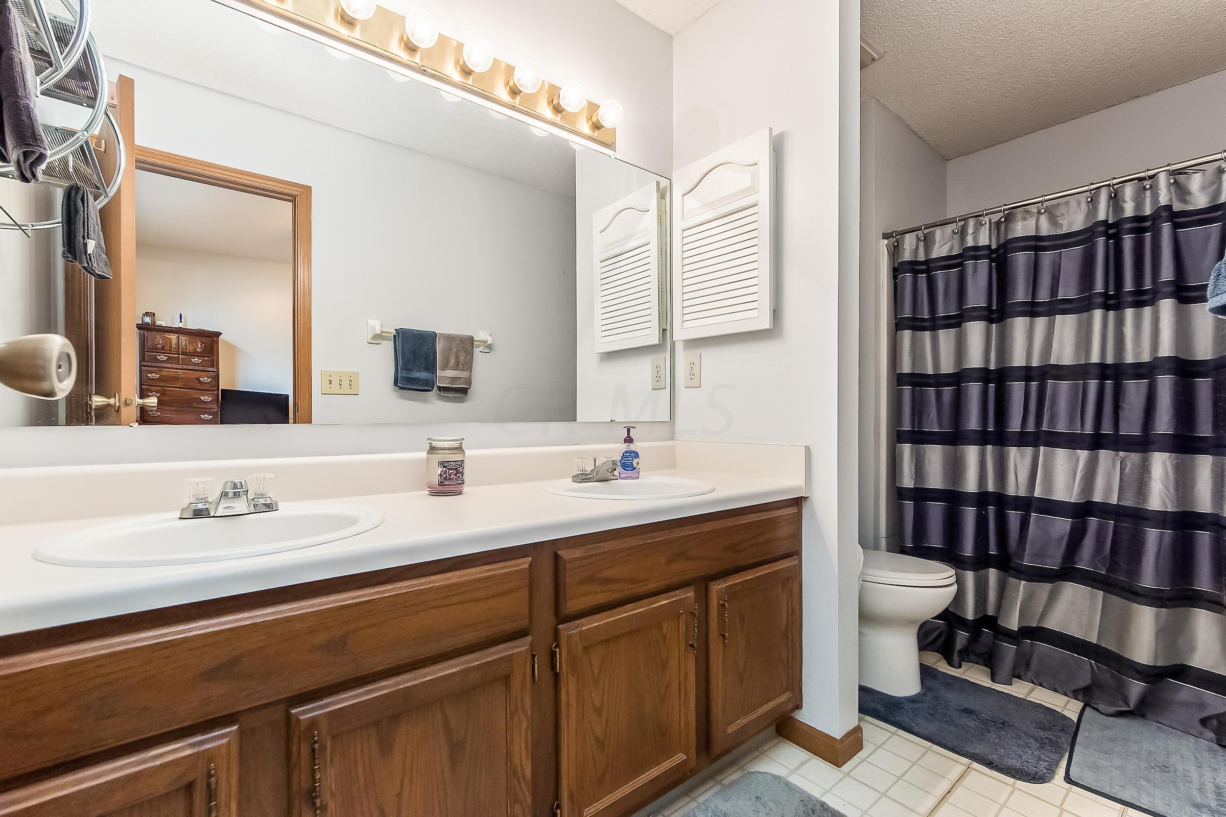 3266 Reed Point Drive Hilliard, OH 43026 - Photo 17 of 26 Gallery Image 17