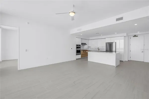 $8,500 | 400 Central Avenue, Unit 1702, St. Petersburg, FL 33701